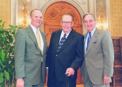 (Left to right) University President Larry Faulkner, Jack and Jackson School Dean William Fisher in 2001.