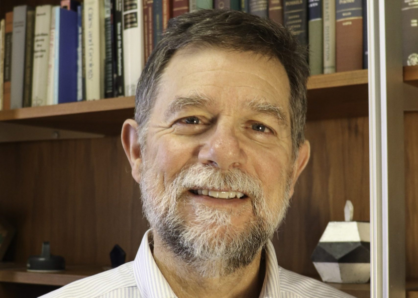 マイケル・ヤングは2025年のHalbouty Distinguished Lecturerを指名しましたジャクソン地球科学学校