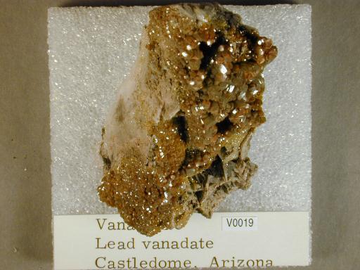 Vanadinite image.