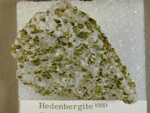 Hedenbergite image.