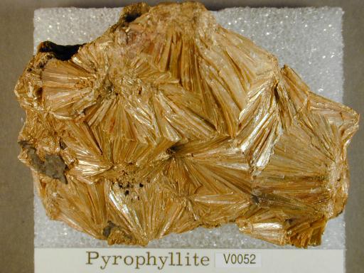 Pyrophyllite image.