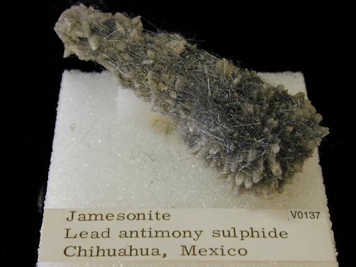 Jamesonite image.