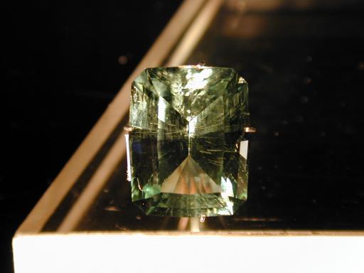 Quartz image.