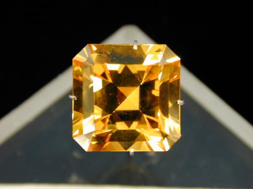 Garnet image.
