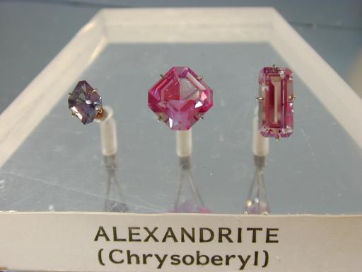 Chrysoberyl image.