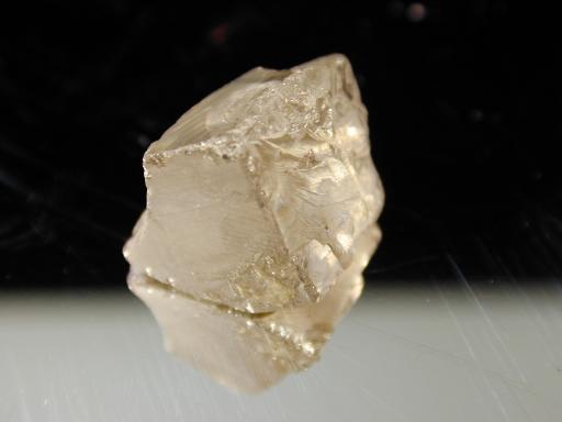 Strontium titanite image.