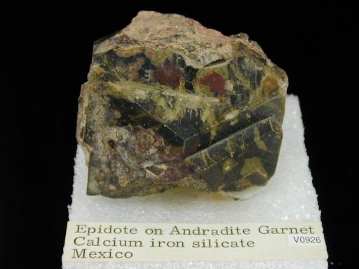 Epidote image.