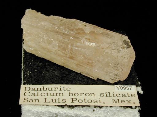 Danburite image.