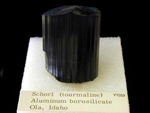 Tourmaline image.