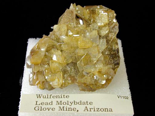 Wulfenite image.