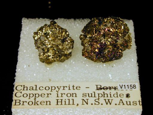 Chalcopyrite image.