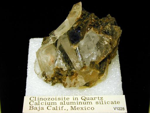 Clinozoisite image.