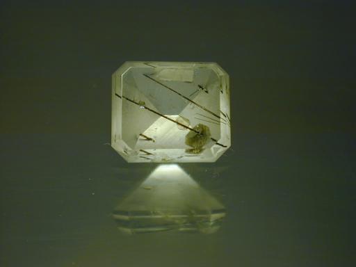 Quartz image.
