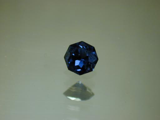 Spinel image.