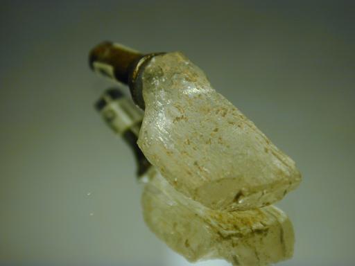 Hambergite image.