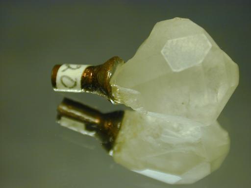Colemanite image.