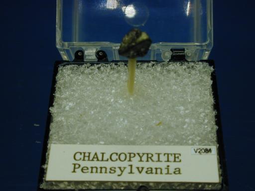 Chalcopyrite image.
