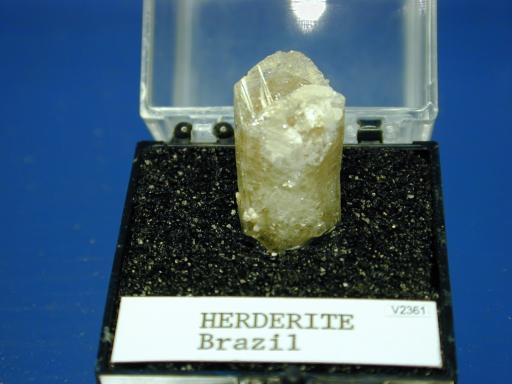 Herderite image.