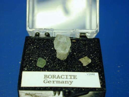 Boracite image.