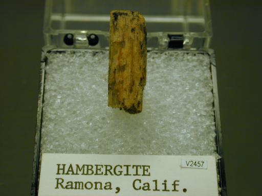 Hambergite image.