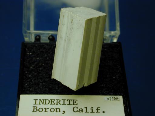 Inderite image.