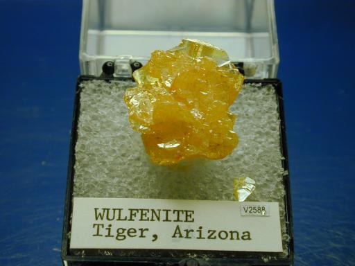 Wulfenite image.