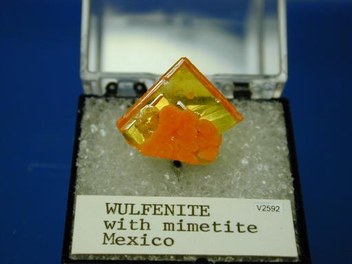 Wulfenite image.