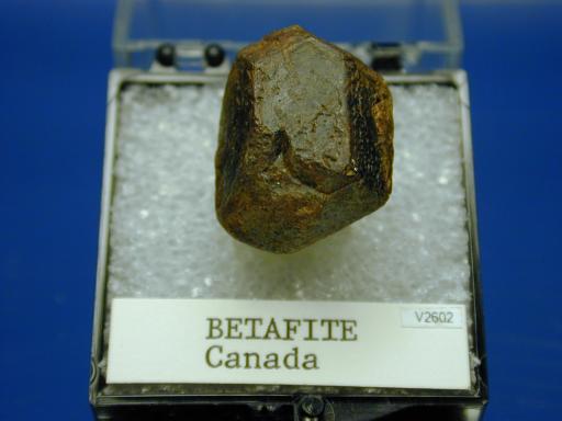 Betafite image.