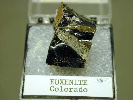 Euxenite image.