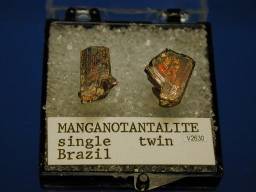 Manganotantalite image.