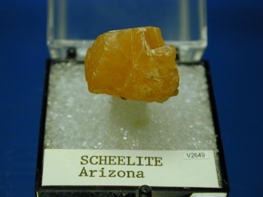 Scheelite image.