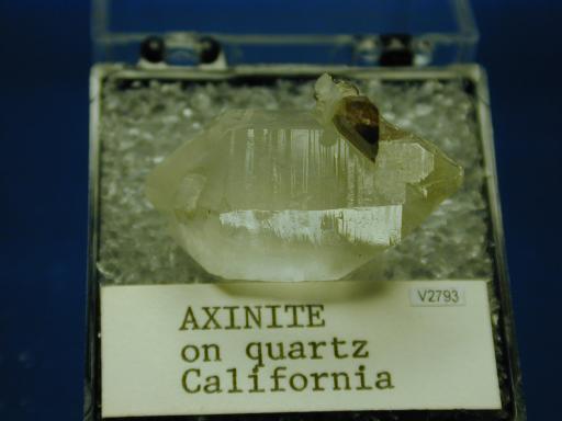 Axinite image.