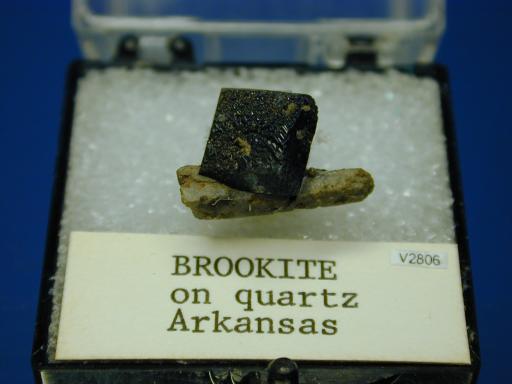 Brookite image.