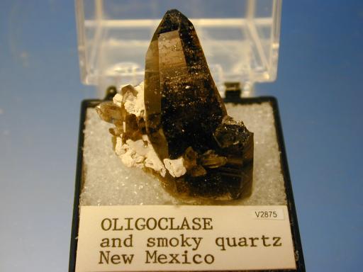 Oligoclase image.