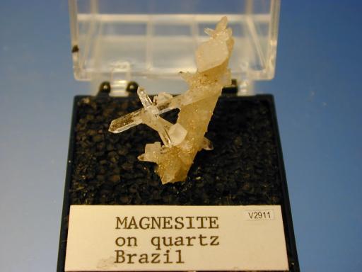 Magnesite image.