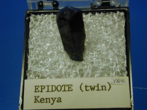 Epidote image.
