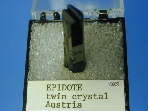 Epidote image.