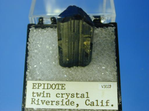 Epidote image.