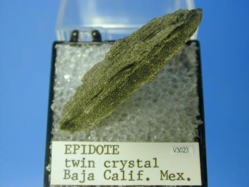 Epidote image.