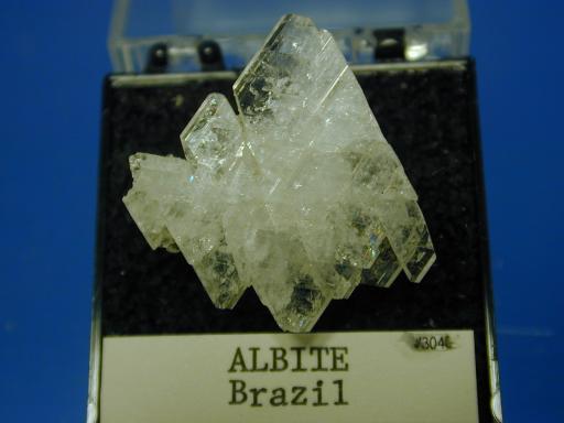 Albite image.