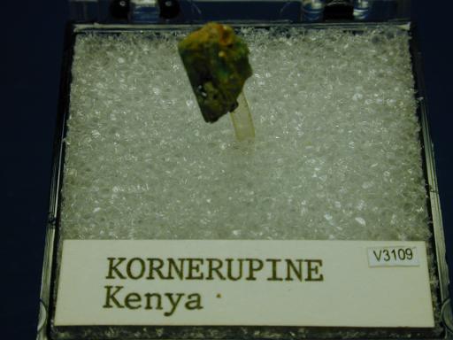 Kornerupine image.