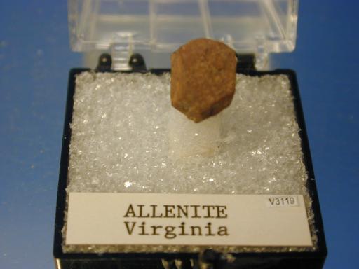 Allanite image.