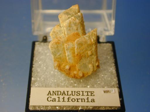 Andalusite image.