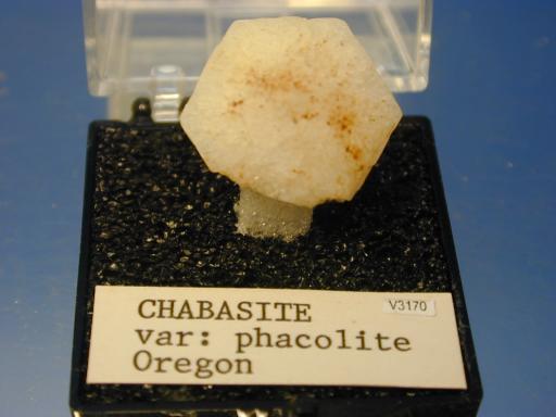 Chabasite image.
