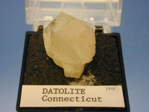 Datolite image.