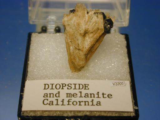 Diopside image.