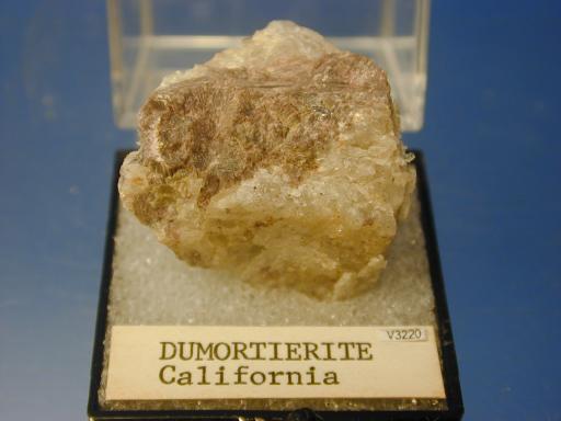 Dumortierite image.