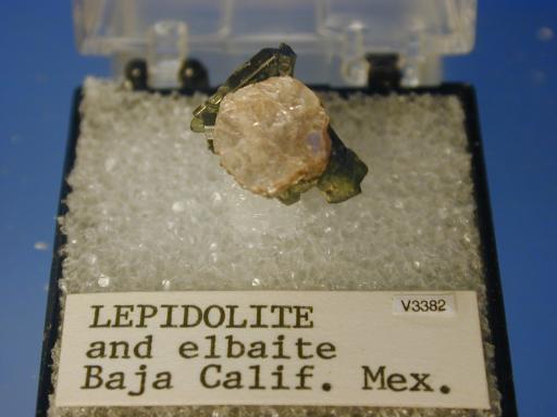Lepidolite image.