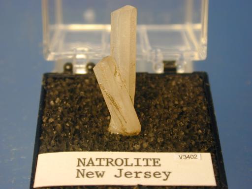 Natrolite image.