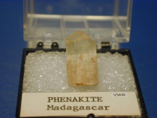 Phenakite image.